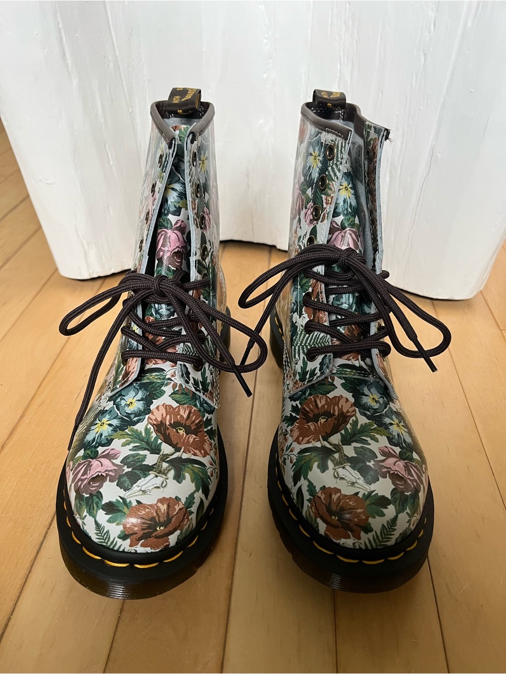 Dr. Martens English Garden 1460 Boots - Picture 5 of 9